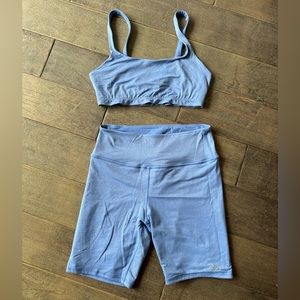 Alo yoga blue shimmer set